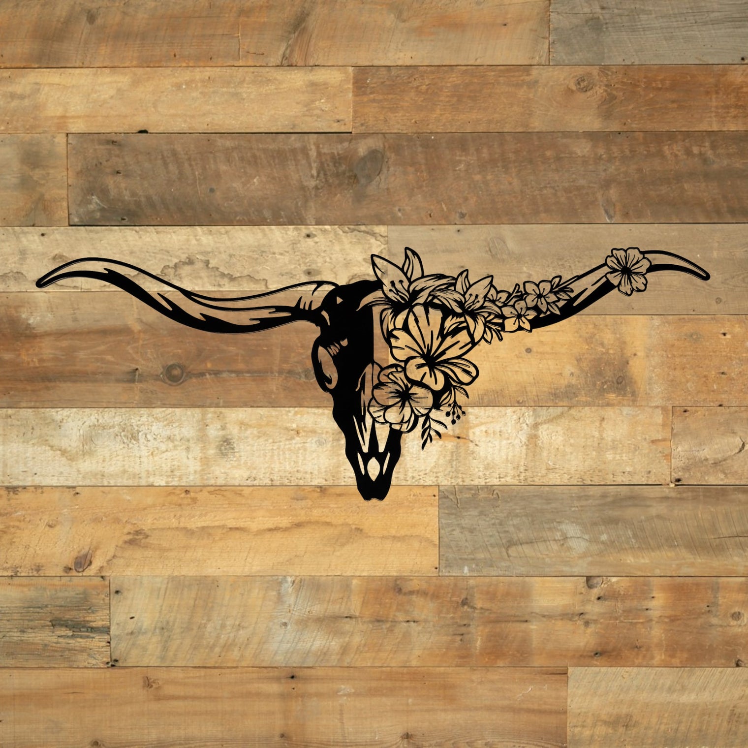 Crâne de vache avec fleurs